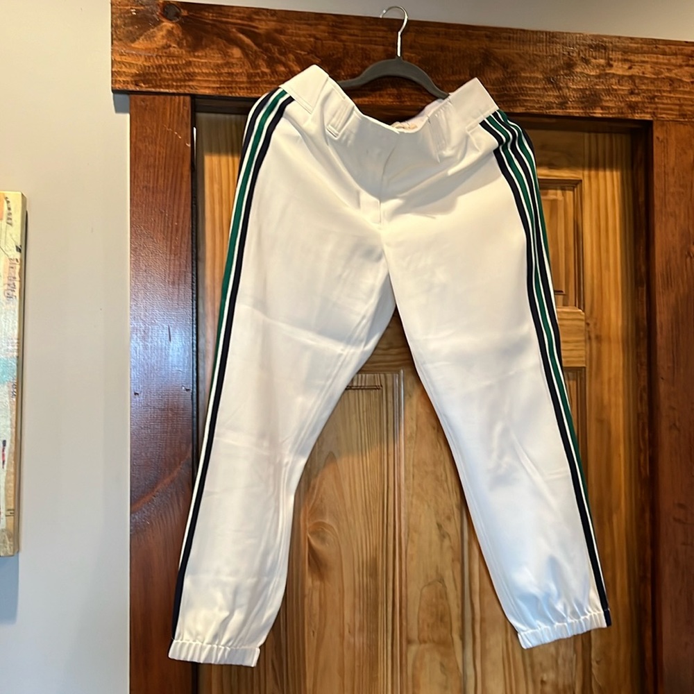Tory Sport cream striped cropped athletic pants. Size 8.
